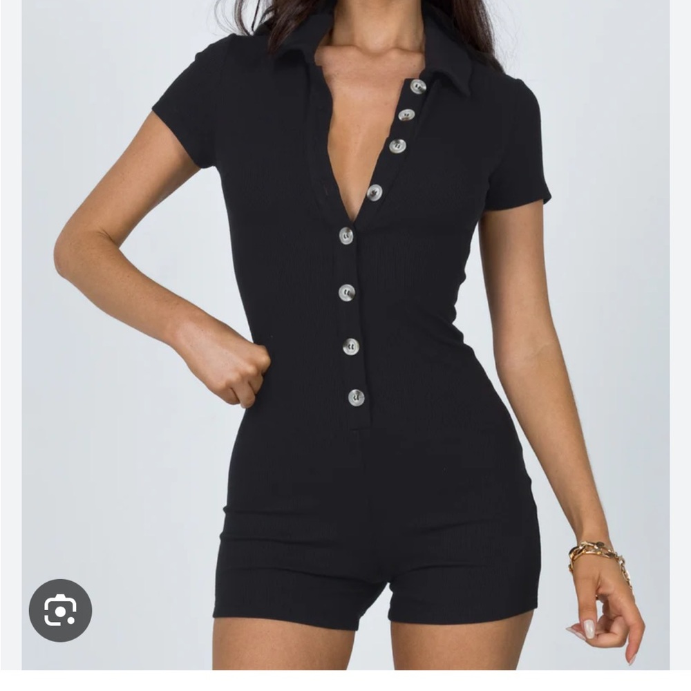 Black Button-Up Short Sleeve Top